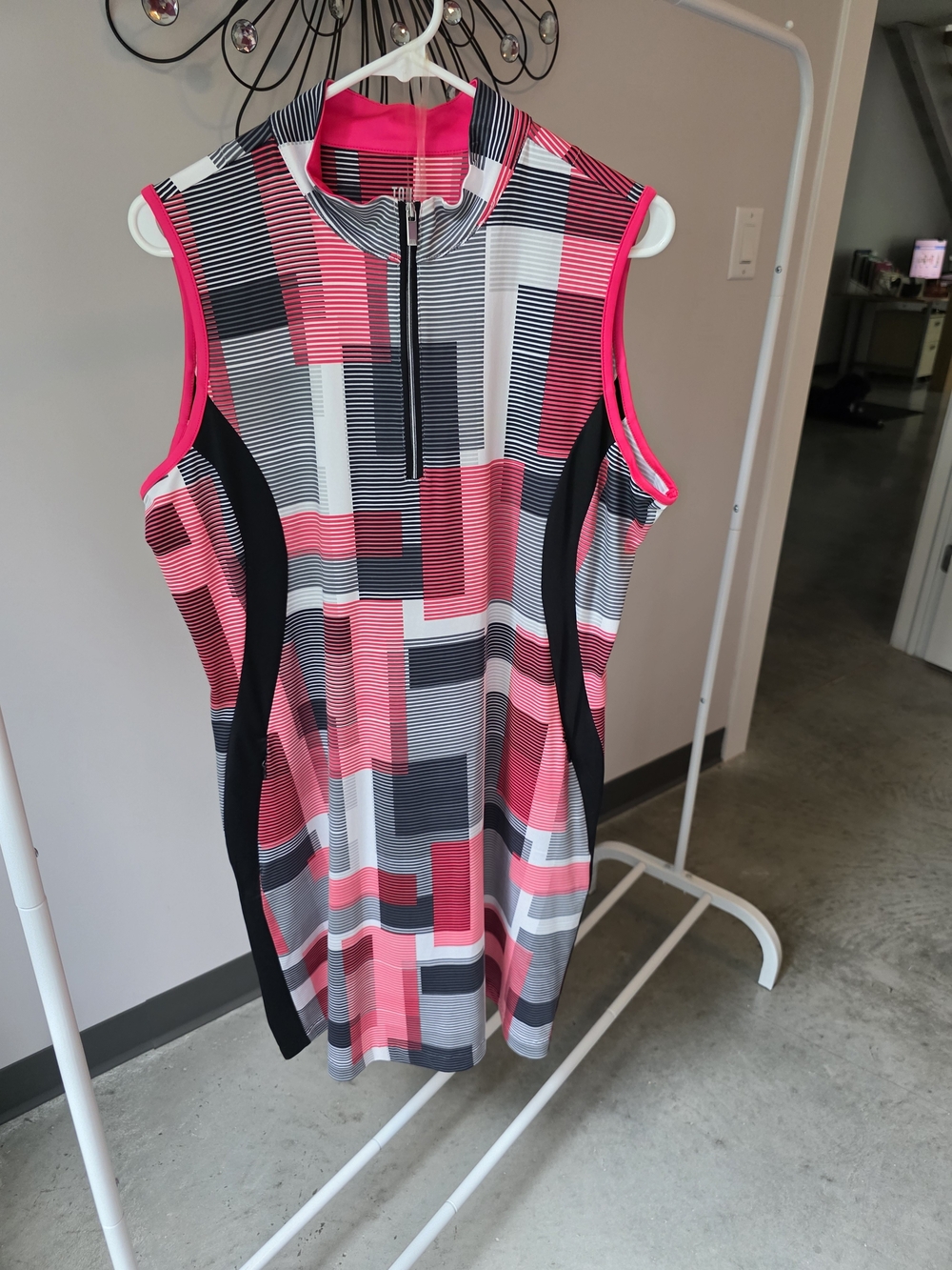 Tail Sleeveless Graphic Zip Mock Neck Dress in Pink and Black
